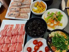 -沸炉重庆老火锅(军事博物馆店)