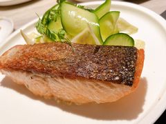 周末早午餐香煎新西兰三文鱼-壳里西餐厅Coquille Seafood Bistro(蒙自路店)