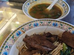 -金杨拉面王小吃面馆·牛三宝面·红烧牛肉粉