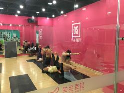 -单色舞蹈