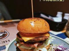 牛肉培根汉堡-遇见西木美式餐厅(体育路店)