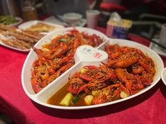 -龙巢盱眙龙虾·牛蛙·烧烤宵夜(八卦岭店)