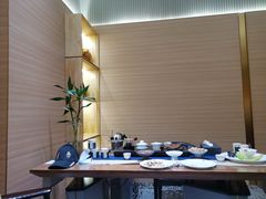 -红鼎豆捞·非遗鲍皇汤火锅(宝丰路店)