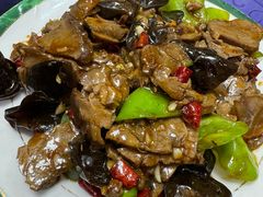 牛肉炒辣椒-林之六八·6886大连老菜馆
