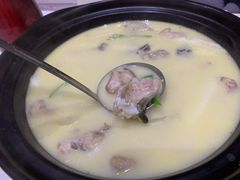 山药炖长江鮰鱼-雅和生态渔庄·宜城锅巴饭(龙灵山公园店)