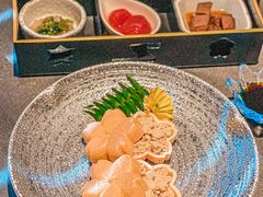 -铭牛烧肉·和牛海鲜自助(高新月牙湖店)