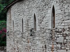 -高荡千年布依古寨旅游景区