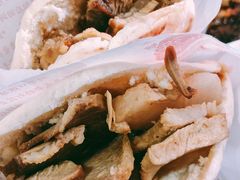 锅魁夹卤肉-洞子口张老二凉粉(文殊院店)