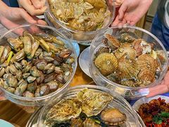 必点菜一筐海鲜-鲜小岛·铜锅涮肉