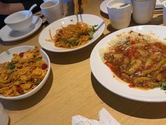 -关东小磨东北菜(上海长风大悦城店)