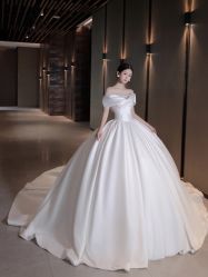 -不晚国际婚纱礼服