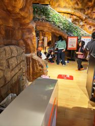 -探洞工场(丹尼斯7天地店)