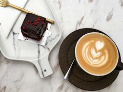 -UNI UNI(环亚凯瑟琳店)