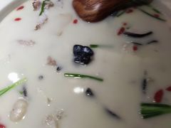 鱼钩鱼炖汤-老阿爸鲜鱼土菜(昆山花桥店)