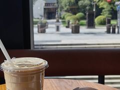 -星巴克(西安曲江银泰店)