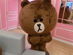 -LINE FRIENDS Garosu-gil Flagship Store