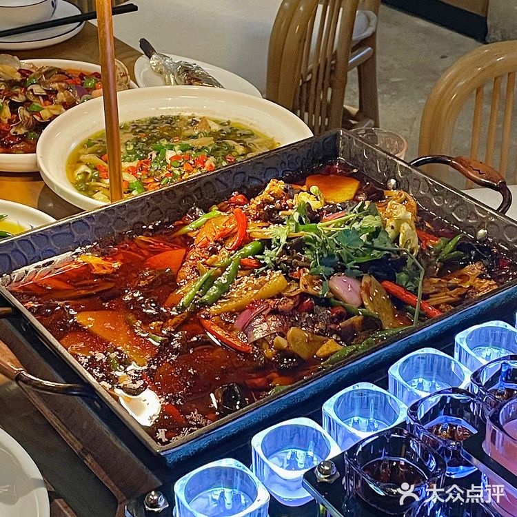 成都探店｜氛围十足的音乐餐吧🎶过来小酌几杯🍸