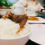 朋友今年想给家人订一桌不一样的年夜饭，他说有一家新开