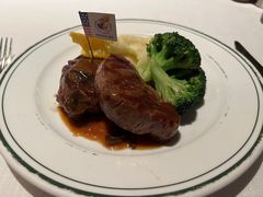 -Wolfgang’s Steakhouse 沃夫冈牛排馆(上海白玉兰广场店)