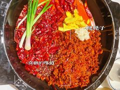 -卤校长老火锅(杨家坪直营店)