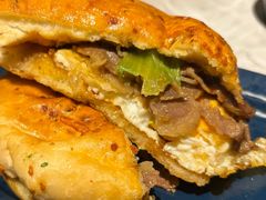 经典秘汁炭烤风味牛堡-必胜客(桂林中山店)