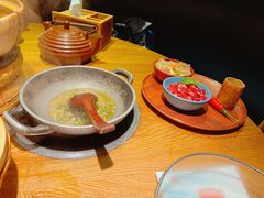 猫儿山的小黄牛-吃饭皇帝大土家民族菜(正大广场店)