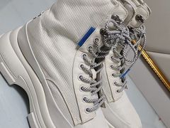 -京伟修鞋洗鞋奢侈品皮具护理店