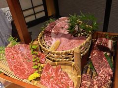 -山川小町·极番烧肉(新地假日广场店)