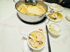 -德林酸菜鱼火锅(南丹店)