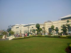 -皇家田广场(อนุสาวรีย์ทหารอาสา)