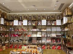 零售区-VENCHI 闻绮(北京国贸商城店)