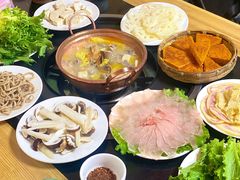 -银同牦牛肉火锅