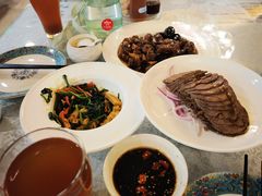 -汗腾格里·风味餐厅(新疆驻京办店)
