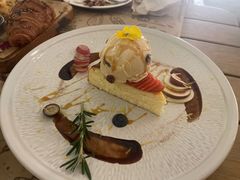 -Mark&Mars Restaurant