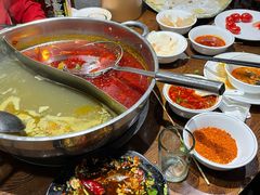 -乡土黄·鲜牛肉火锅·小龙虾(兴业街店)
