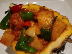 菠萝咕噜虾球-衡山汇·高级粤菜(霄云路店)