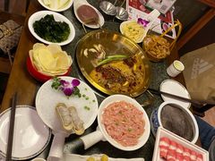 -小天鹅火锅·一线江景洪鼎旗舰店(洪崖洞店)