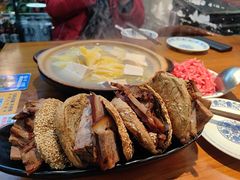 -老天桥酱肉烧饼夹肘子(天桥店)