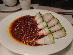 蒜泥白肉配乳瓜-初蓉丨遇见新川菜(亲贤街荣耀店)