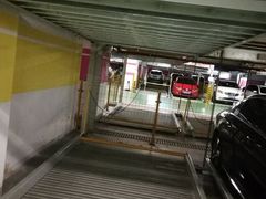 -徐汇日月光地下停车场