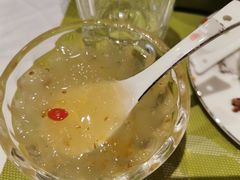 桂花桃胶银耳羹-五岳宫·私房菜