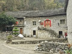 -高荡千年布依古寨旅游景区