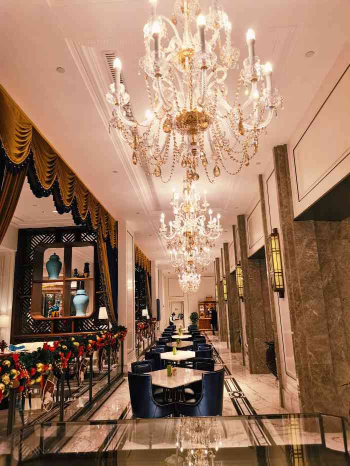 上海静安瑞吉酒店-"大堂香氛能接受,听说生意不是很好,估计被.