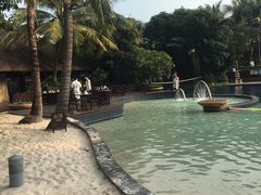 -三亚湾海居铂尔曼度假酒店