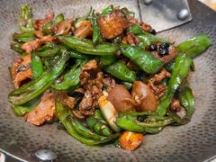 辣椒炒黑猪肉-7号院家宴.烧鸽子(门头沟店)