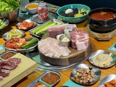 -唯成•韩国炭火烤肉 유성고기