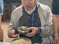 -正宗杨记普洱酸醋米线(总店)