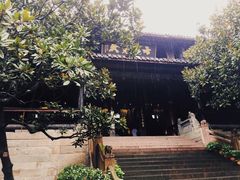 -峨眉山报国寺