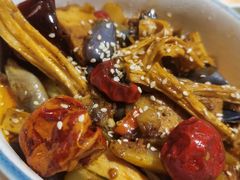 山城麻辣素香锅-轻蔬不用等·素食(江苏路店)