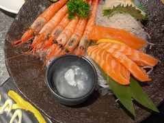 -牛YO寿喜烧·铁板烧和牛火锅自助(市府恒隆店)